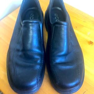 Black slide on mens shoes size 42